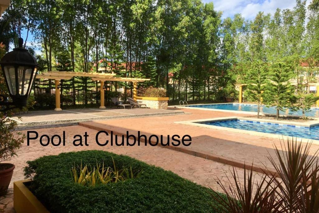 Brew Home Bacolod - 3 Bedroom House מראה חיצוני תמונה